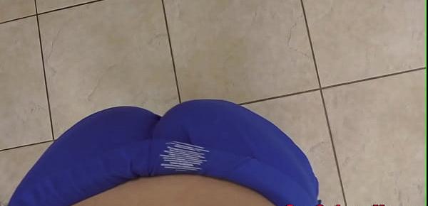 Teen stepsister fucks and sucks shlong in car